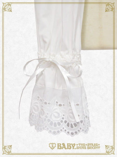 B47BL434 Royal Rosette Blouse