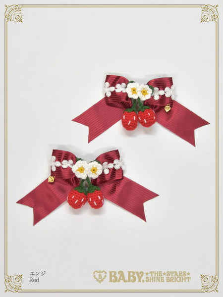 B49HA776 Swinging Strawberry Garden Ribbon Clips