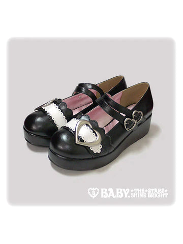 B48SH808 Heart Buckle Shoes