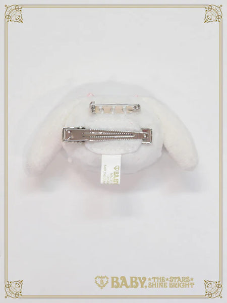 B49UK869 Usakumya-chan Clip Brooch
