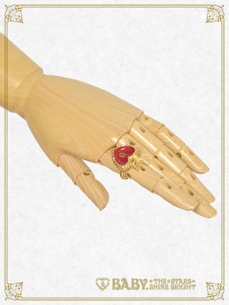 B49AC073 Heart Trump Ring