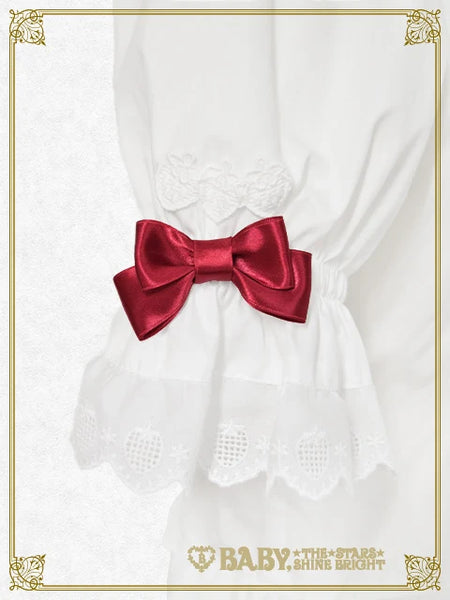 B50BL415 Swinging Strawberry's Happy Berry Present Blouse