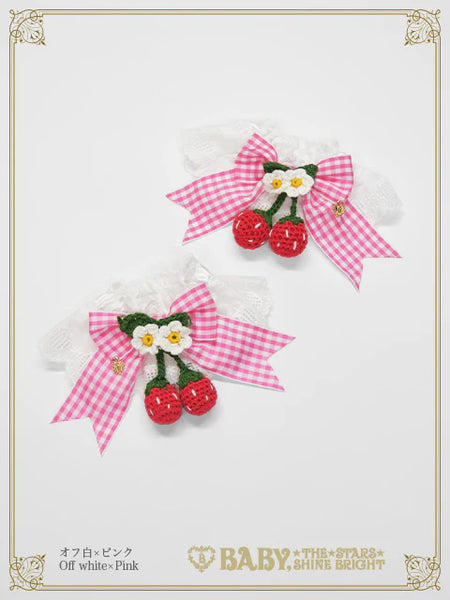 B50CF017 Swinging Strawberry's Happy Berry Present Gingham Cuffs