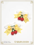 B50CF017 Swinging Strawberry's Happy Berry Present Gingham Cuffs