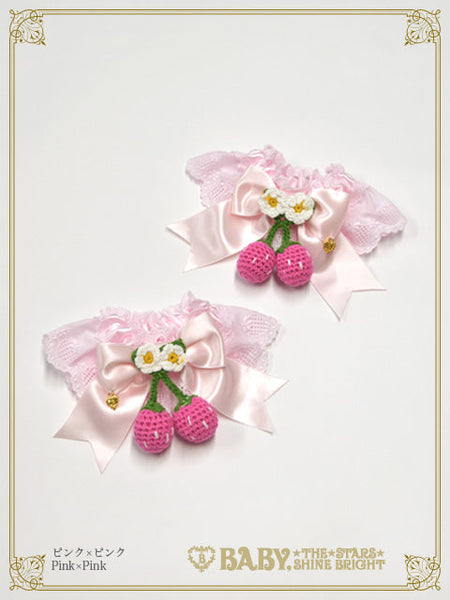 B50CF018 Swinging Strawberry's Happy Berry Present Cuffs