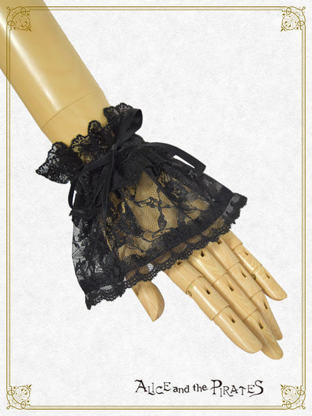 P19CF024 Vampire Rose Cuffs