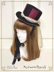P20HA916 Illusion or reality, “Piste d’un cirque” in memory “Deux” Mini Hat