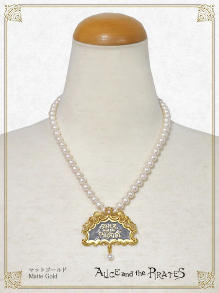 P21AC043 Poseidon Logo Plate Pearl Necklace
