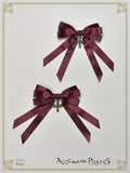P22HA913 Haunted Carousel Multiple Ribbon Clips