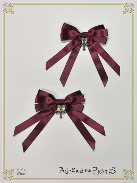 P22HA913 Haunted Carousel Multiple Ribbon Clips