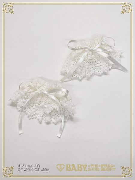 B45CF029 Torchon Lace Cuffs