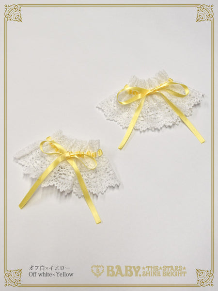 B45CF029 Torchon Lace Cuffs
