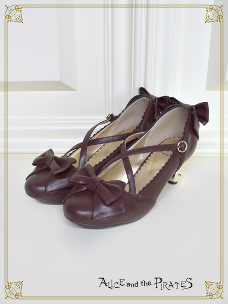 P15SH894 Cabriole Leg Cross Pumps